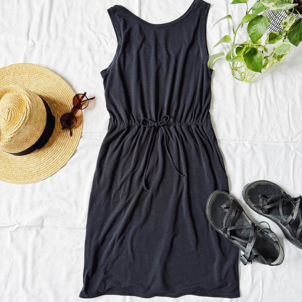 🩵 4 for $25 COLUMBIA • black casual dress with pockets